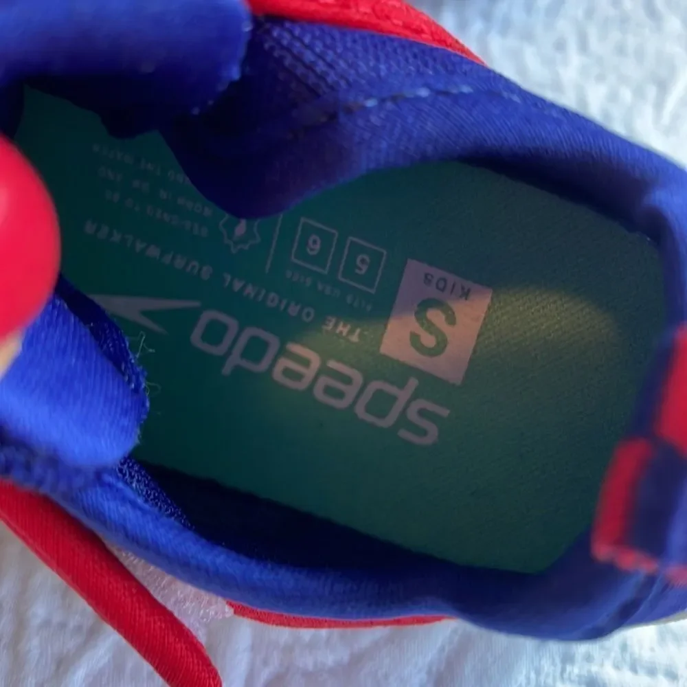 Speedo Water Shoes - S - NWOT